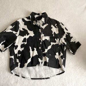 Zara. Oversized denim shirt. Animal Print. Size XS.